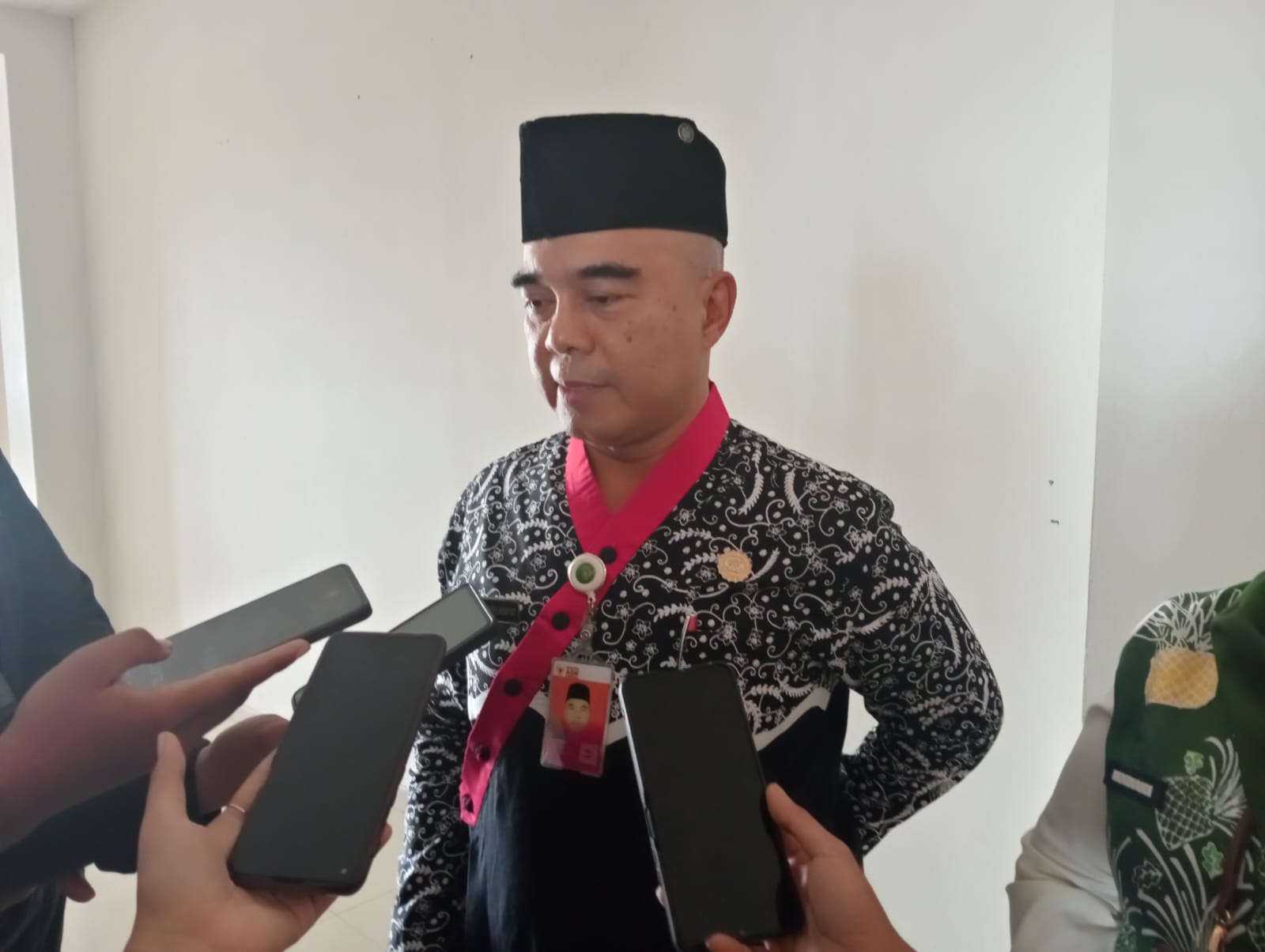 Asisten I Bidang Pemerintahan dan Kesra Akhmad Taufik Hidayat