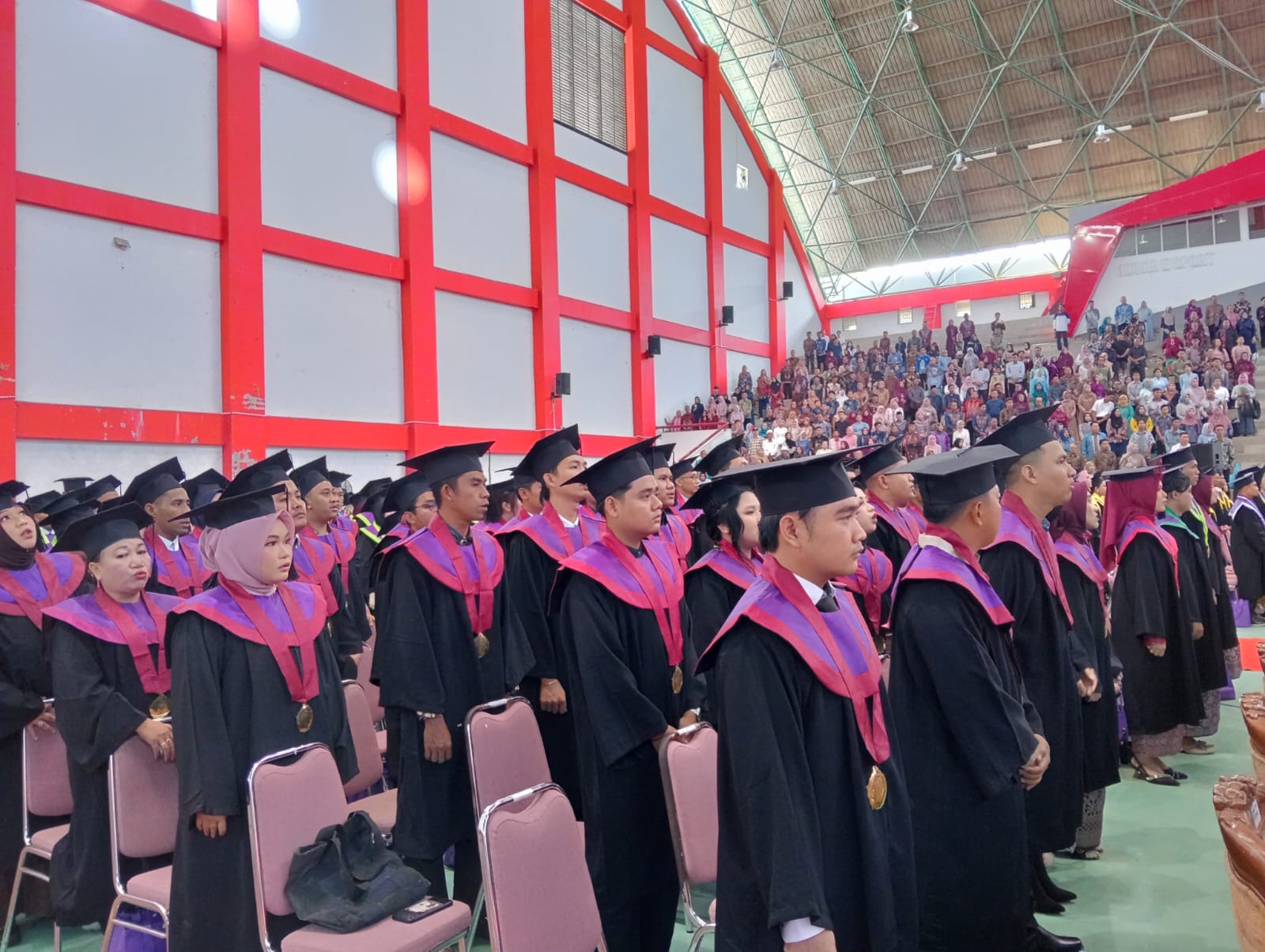 Ratusan mahasiswa Unikarta ikuti prosesi wisuda